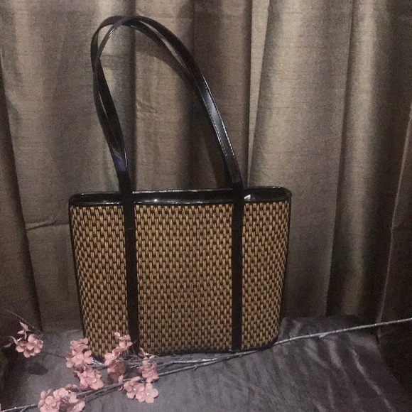 Tommy Woods Purse - Picture 3 of 5